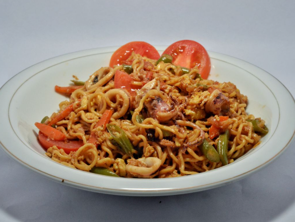 review-mie-goreng-kampung-pedas-manis-menggugah-selera