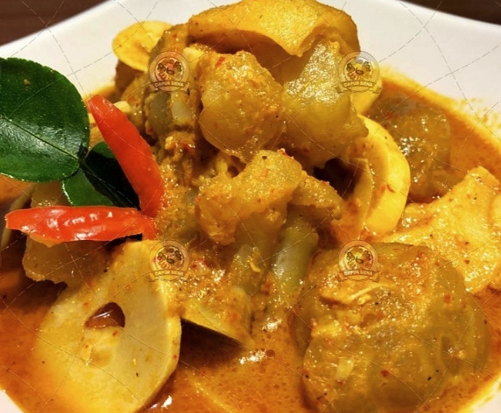 review-makanan-gulai-tunjang-khas-minang