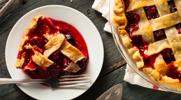 Review Makanan Cherry Pie dengan Paduan Manis dan Asam