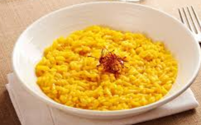 Review Makanan Risotto Milanese yang Lembut dan Gurih