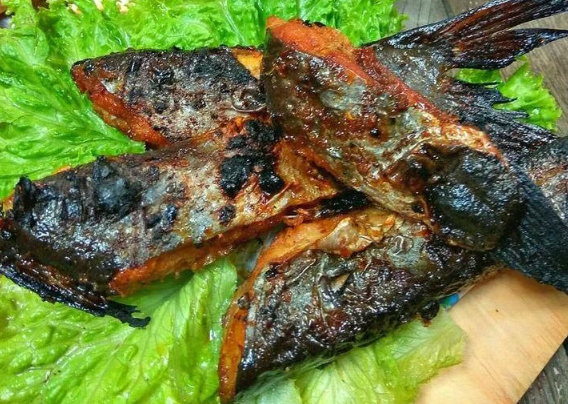 Review Ikan Patin Bakar Khas Kalimantan yang Lezat