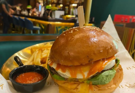 Burger Wagyu Jakarta Jadi Incaran Pecinta Kuliner